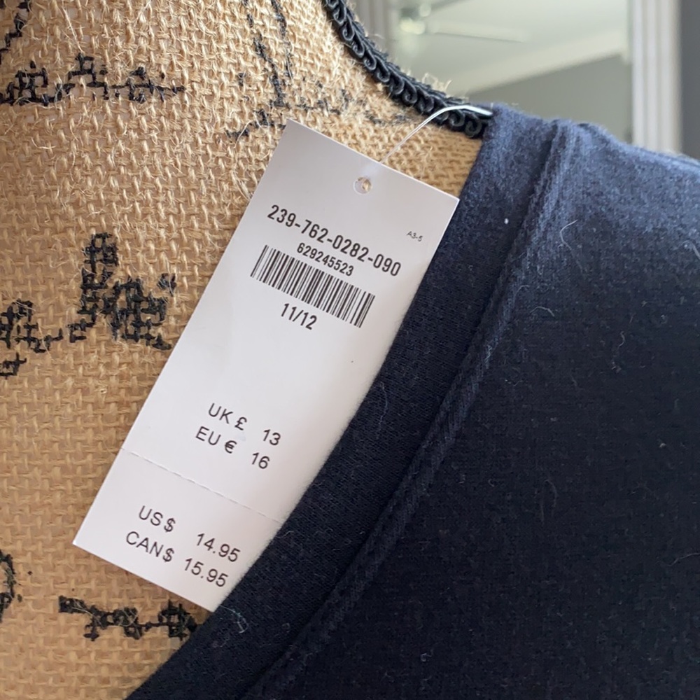 Girls Abercrombie kids long sleeve tee NWT - Picture 2 of 3